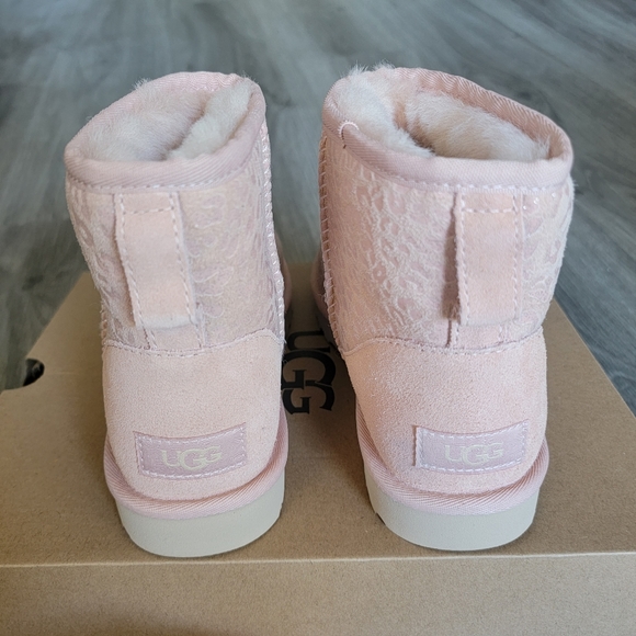 UGG Classic Mini Snow Leopard Suede Boot - Picture 4 of 10